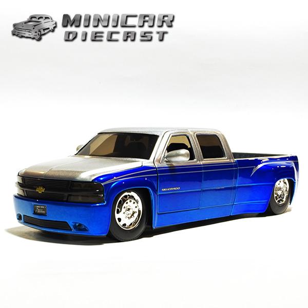 Jada 1/24 箱入り ミニカー 1999 CHEVROLET SILVERADO DUALLY