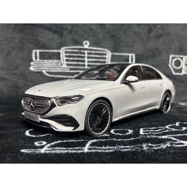 iScale iScale 1/18 Mercedes Benz E class W214 Sedan 2024 AMG Line
