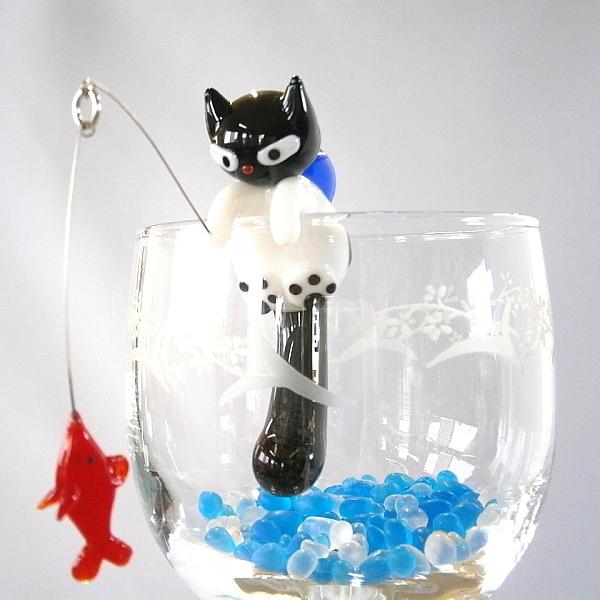 ガラス細工 ねこ 動物 インテリア雑貨 置物 ミニチュア 【 魚釣りネコ