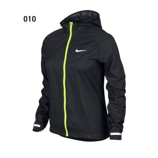 ランニングからタウンまで！人気のナイキウィンドブレーカー特集