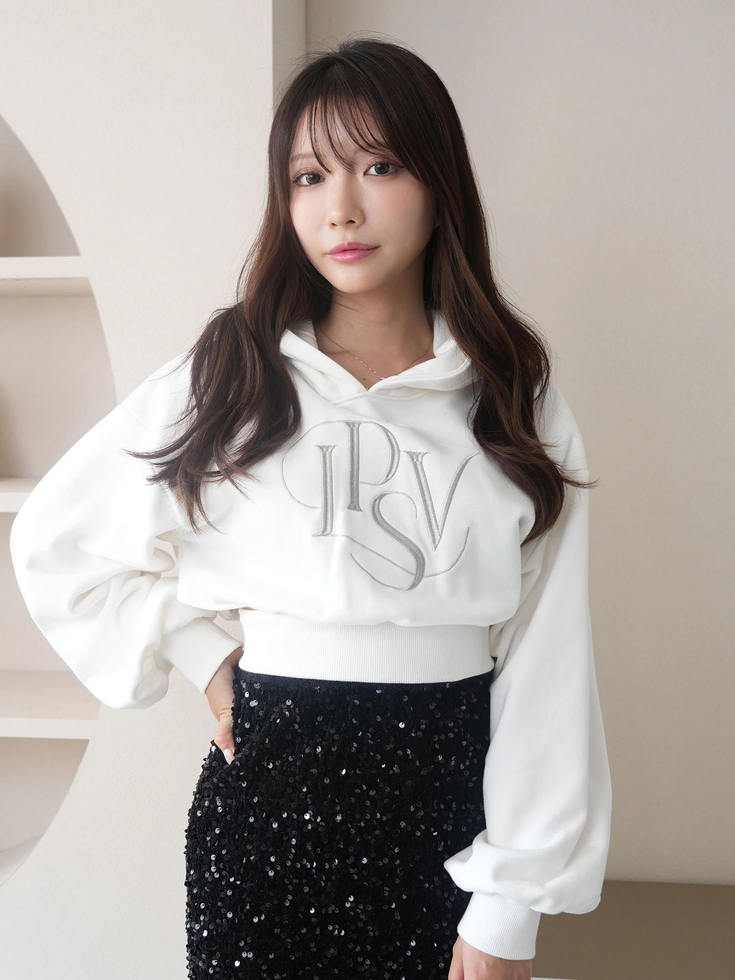 LIP SERVICE（リップサービス）｜ カーブロゴスウェットフーディー