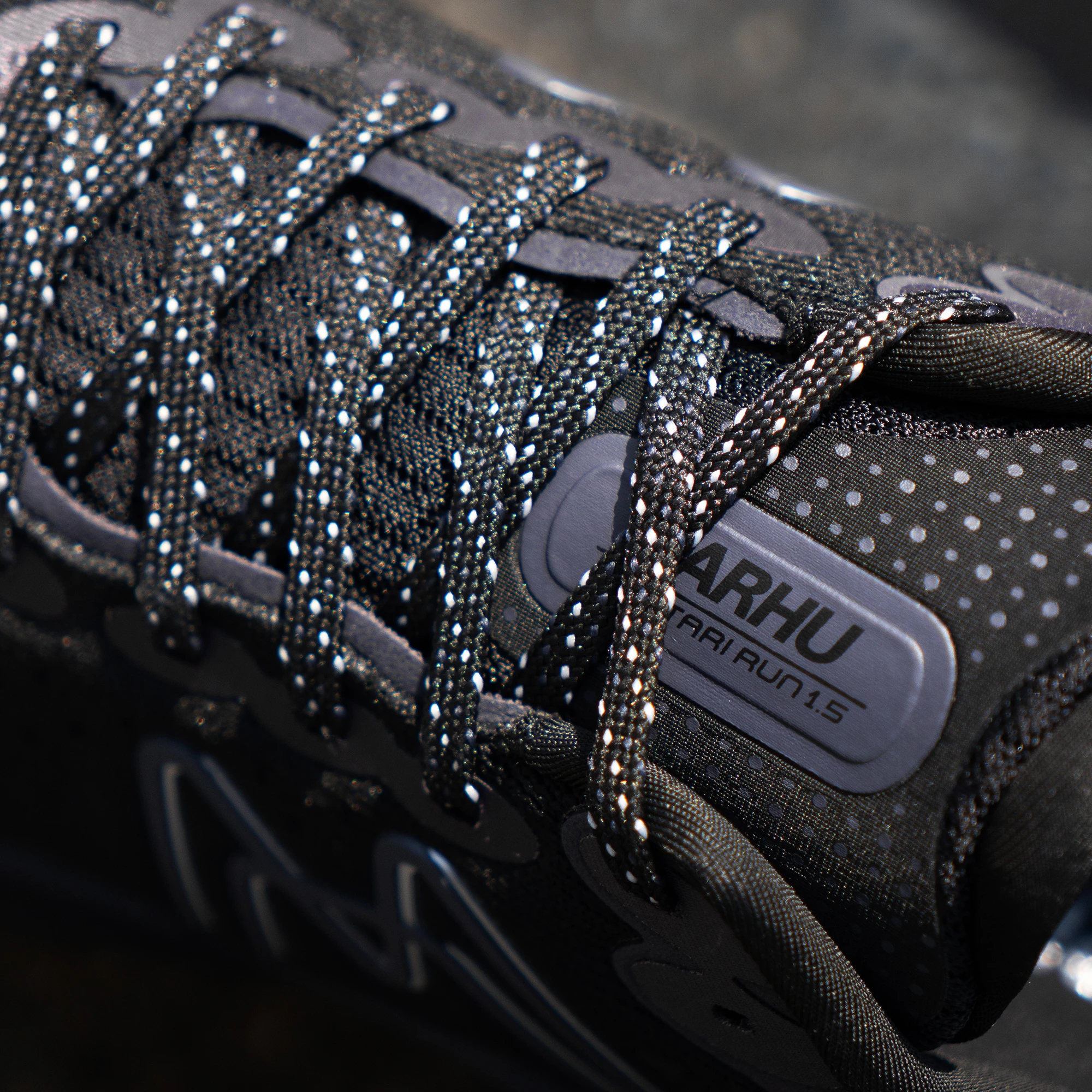 KARHU カルフ MESTARI RUN 1.5 メスタリラン 1.5 KH105010 ブラック