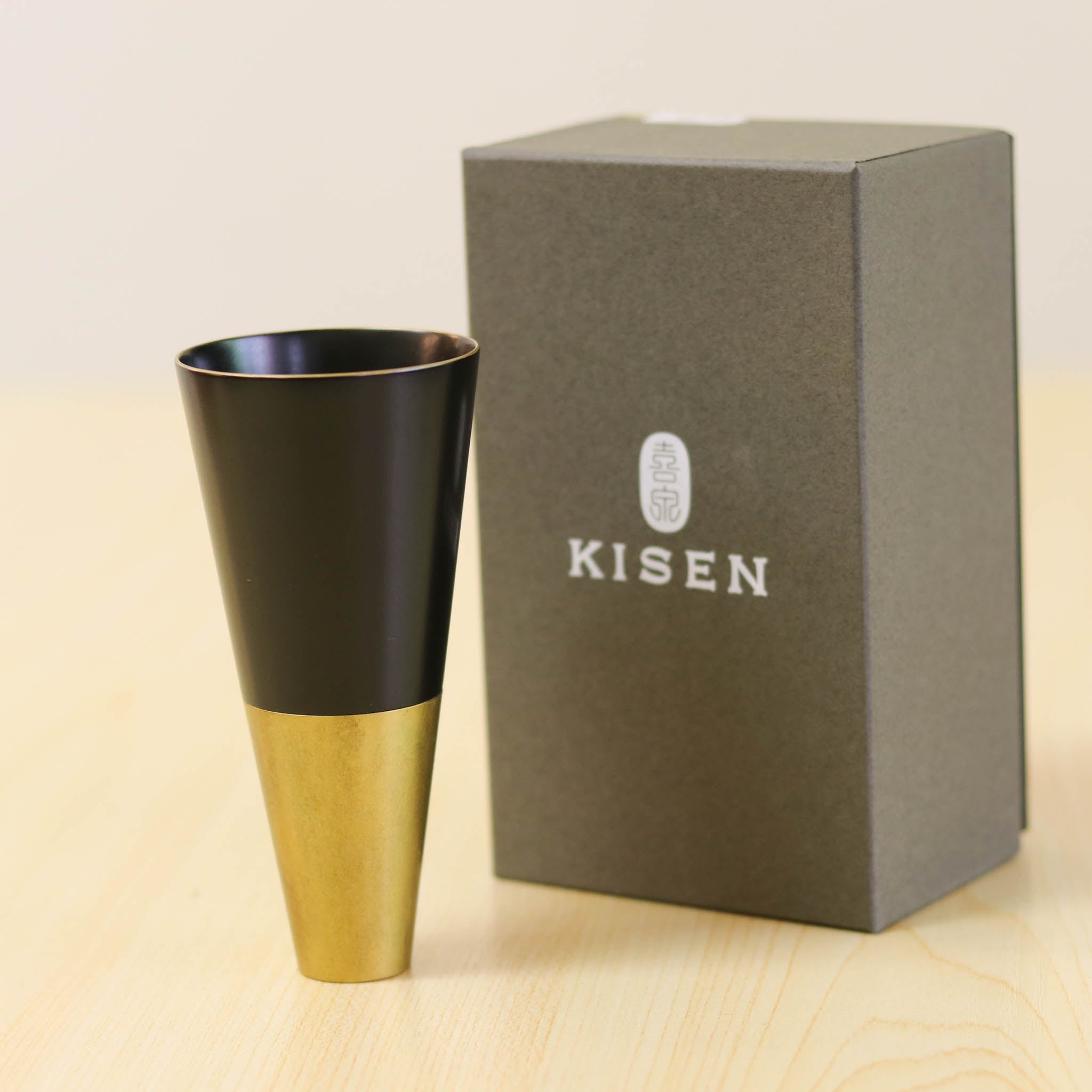 高岡銅器 山中漆器 ぐい呑み | HORN | 黒漆 × メロウゴールド | 喜