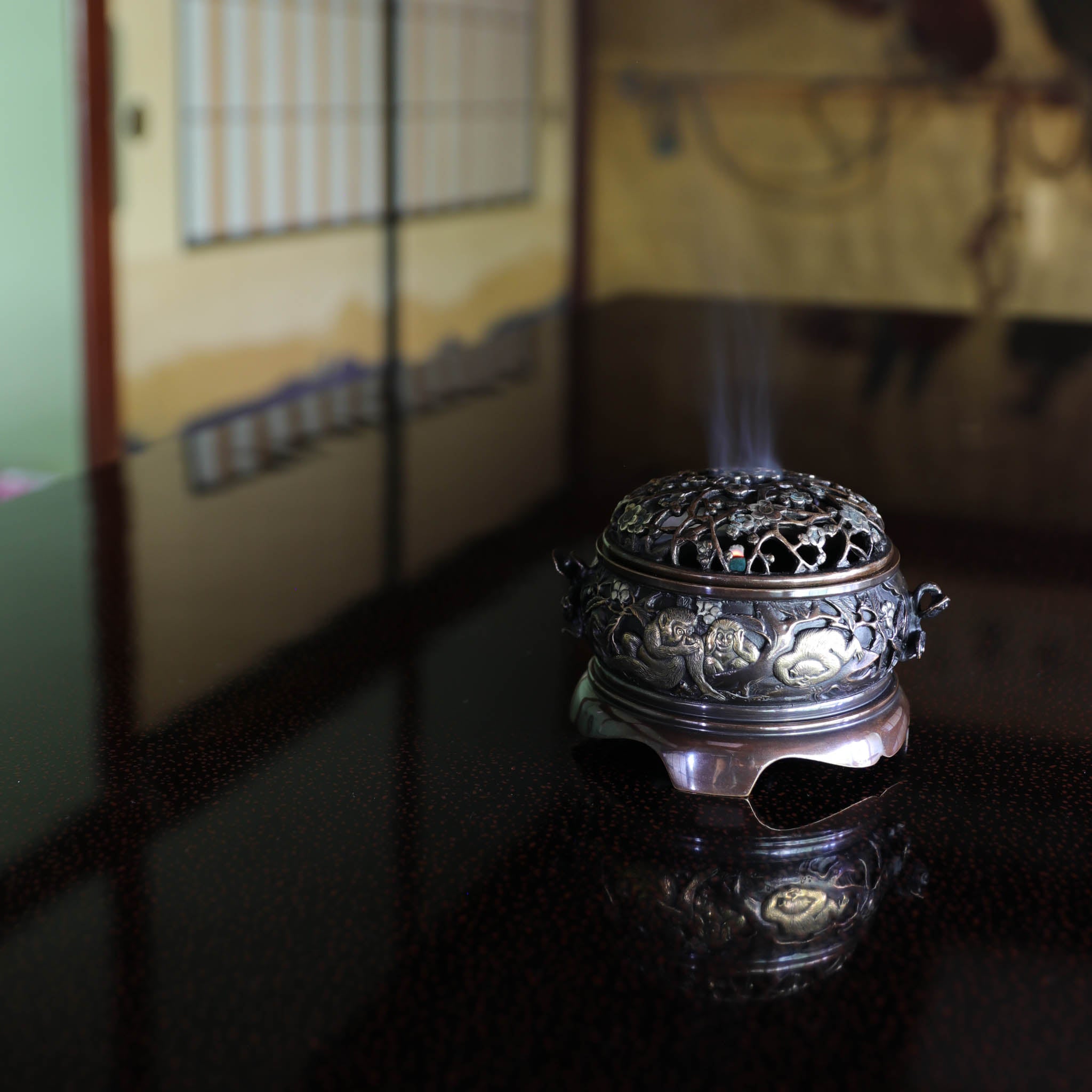 珍品旧蔵収純銅高レリーフ錾刻鎏金吉祥八宝香炉· 仏事用香炉・文房具