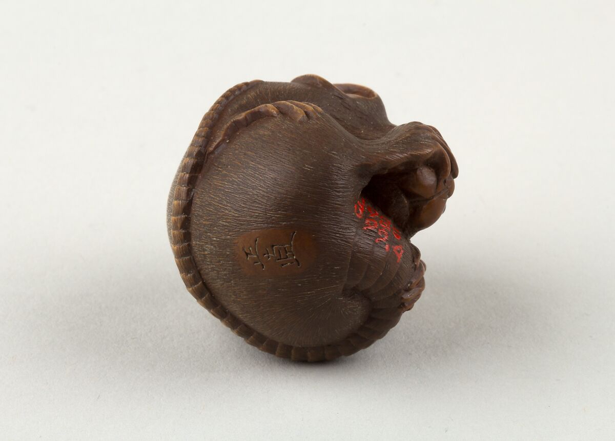 丸ネズミ根付け Netsuke of a Rat Curled into a Ball】日本‐明治時代‐