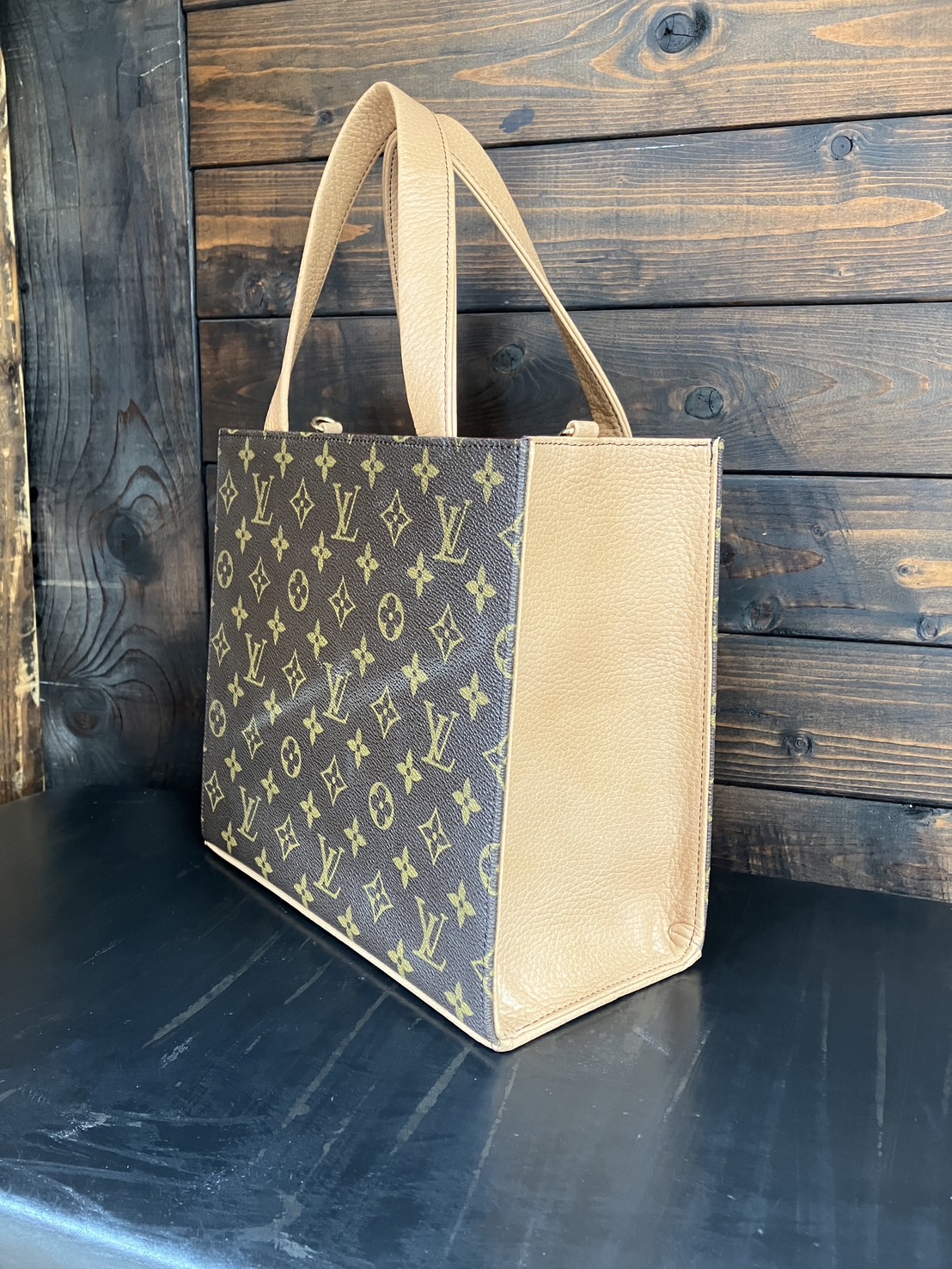 ルイヴィトンのバックをリメイクするなら創作鞄槌井 - 創作鞄槌井