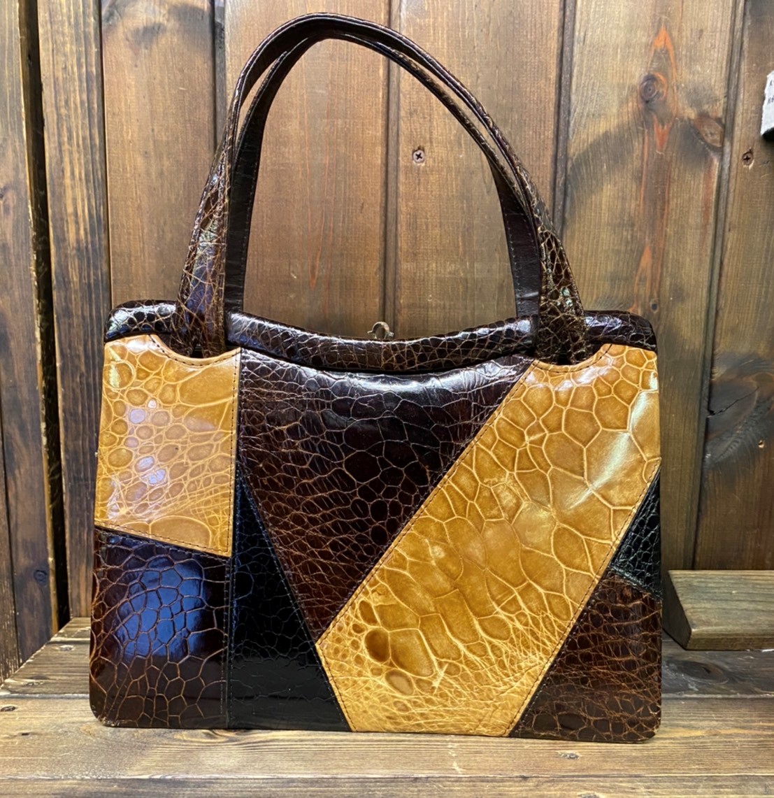 思い出の亀の革鞄をリメイクしました - 創作鞄槌井