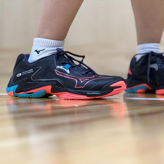 バレーボールシューズ ミズノ オレンジ」の人気商品一覧 | 安い商品を