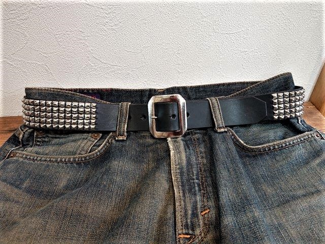 ピラミッドスタッズベルト 5連シルバースタッズ【ブラック】40mm