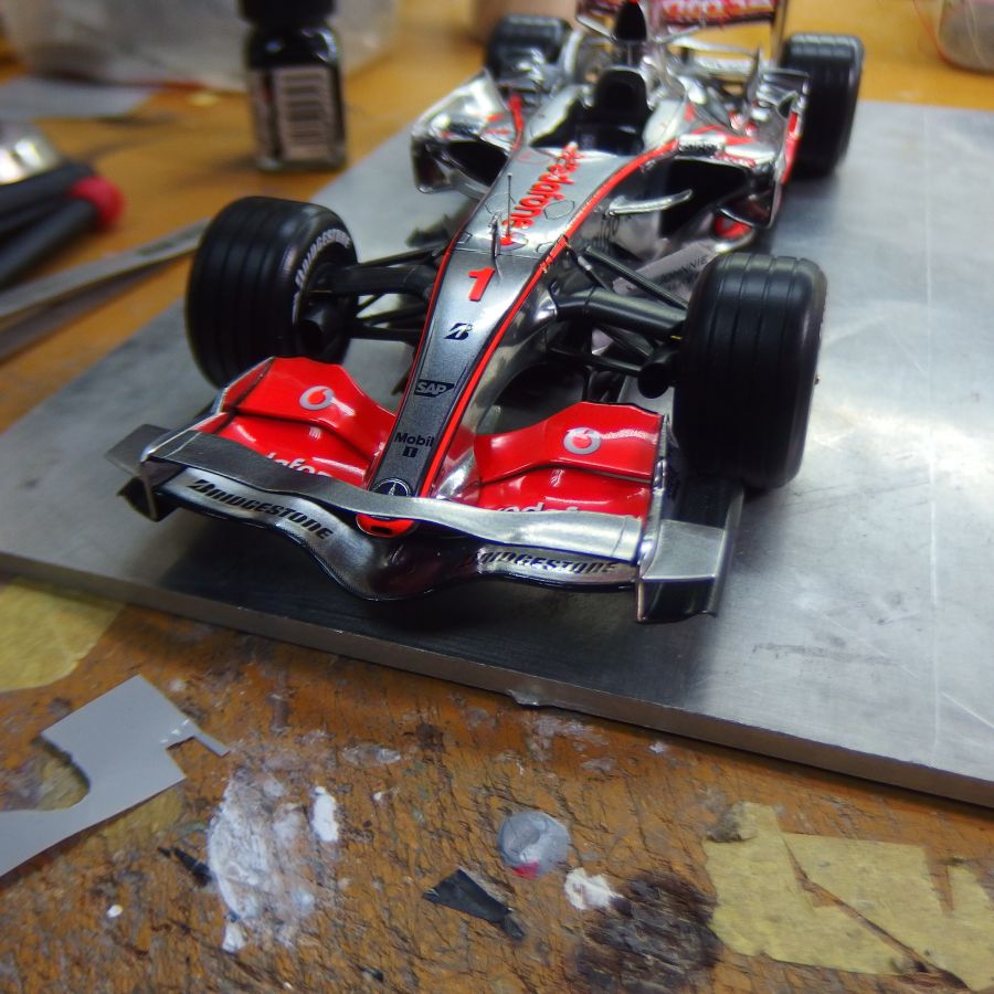 製作-スタジオ27 マクラーレンMP4/22 #11 | Kenji's Scale Model Workshop