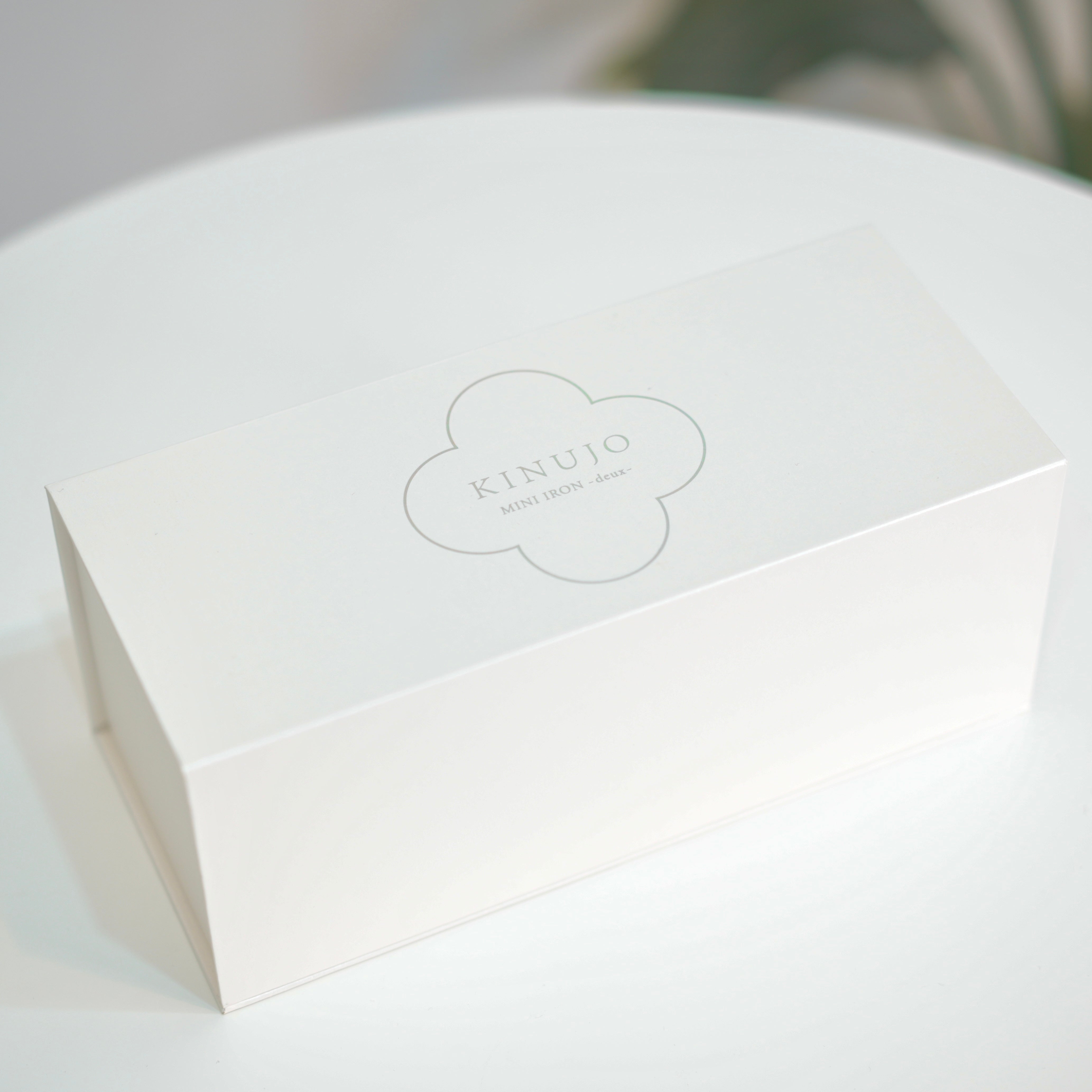 KINUJOミニヘアアイロンdeux（ドゥー）耐熱ポーチ付 – 髪との暮らし。