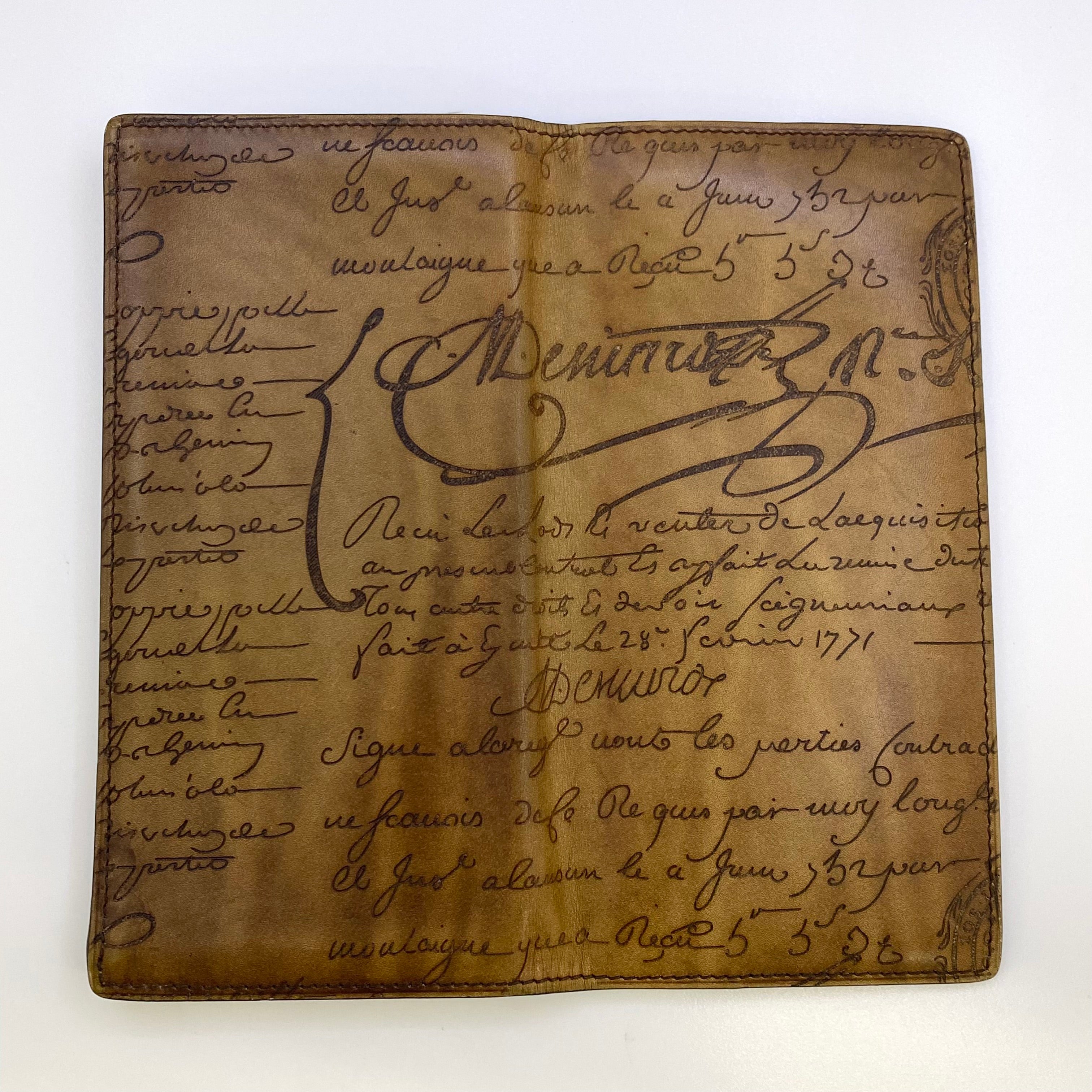 送料無料】Berluti（ベルルッティ）スクリットレザー カリグラフィー