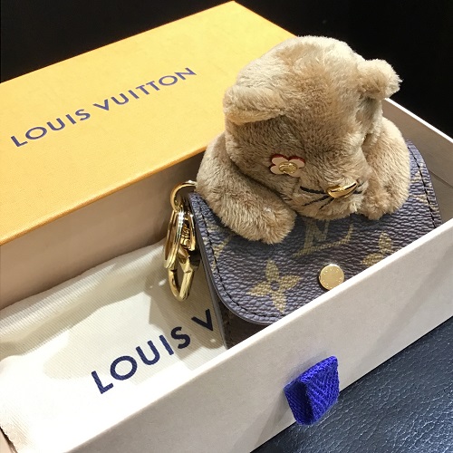 ルイ・ヴィトン M01561 バッグチャーム・LV・キュート・モノグラム】の