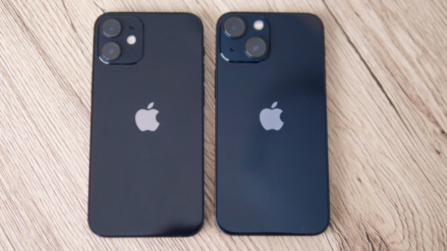 iPhone 13 mini新色ミッドナイトの本音レビュー、メリットとデメリット