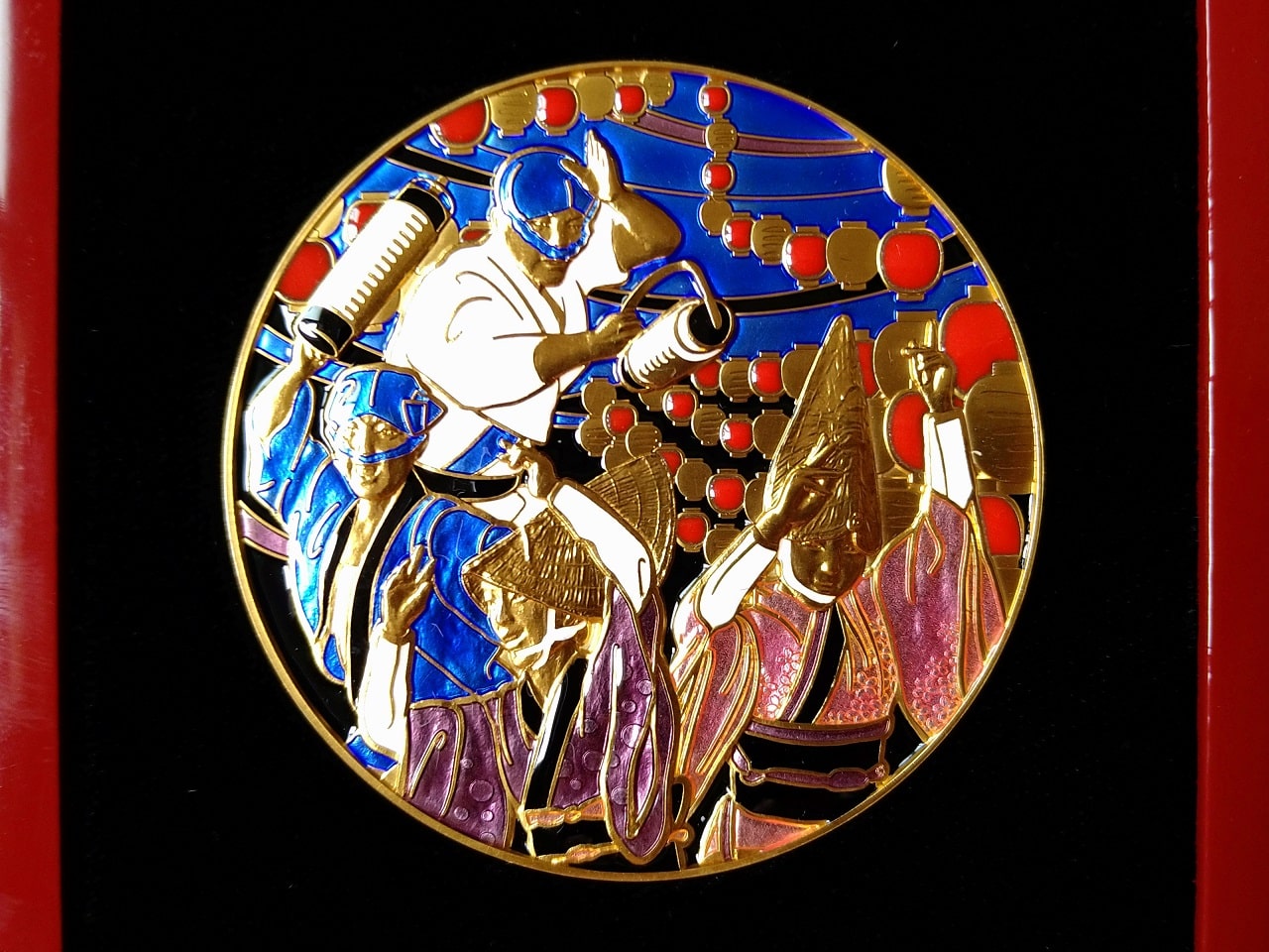 造幣局 七宝章牌 阿波おどりの紹介（2015） | 金銀砂子・造幣局の金属