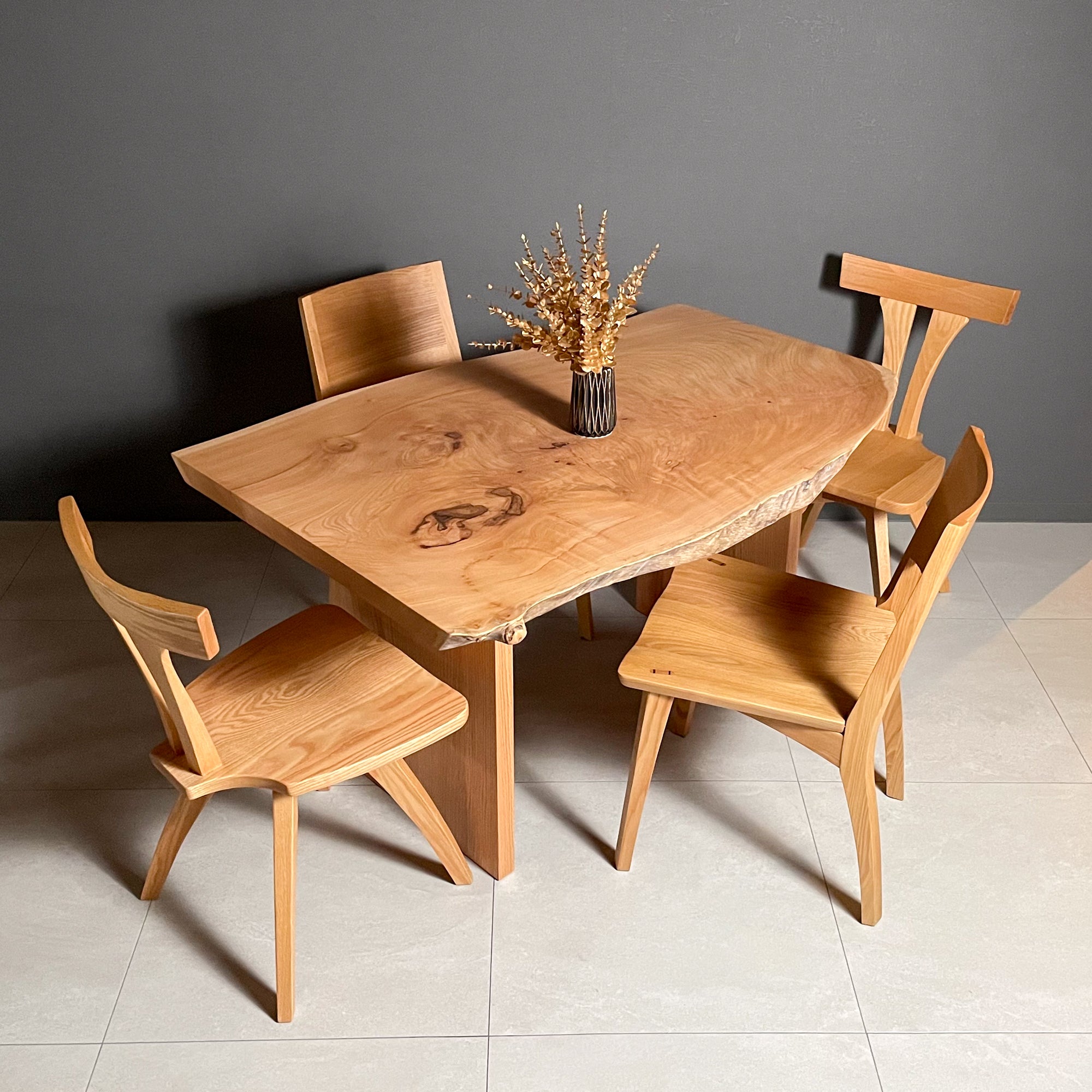 KIDOMEIMOKU 欅一枚板ダイニングテーブル｜130cm(4人掛け) – 【公式