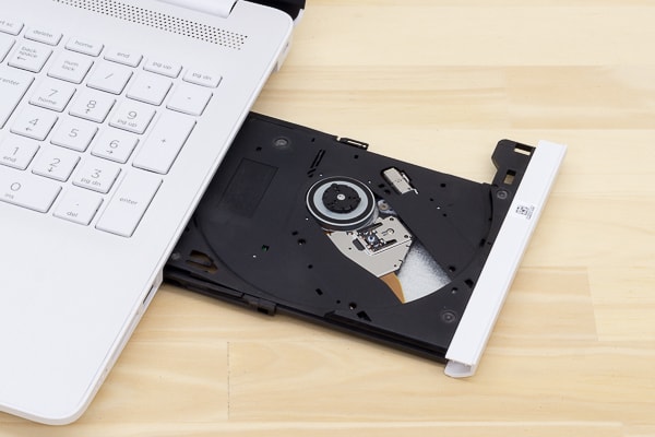 HP 15-db0000 レビュー：フルHDで使いやすい格安15.6インチノートPC