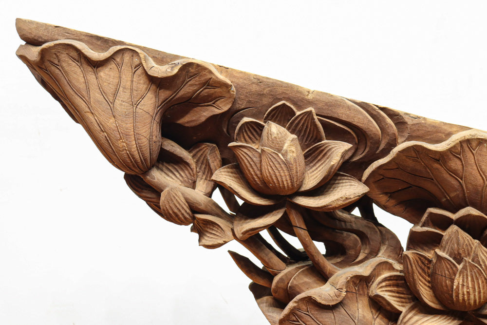 大型サイズ！！ 蓮の葉と花の彫刻が見事な梁飾り DC6813ab 在庫(a:1 b
