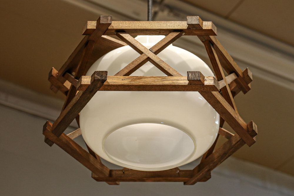 六角形の木枠が和モダンに飾る電笠 DC8159 – 古福庵 [ KOFUKUAN