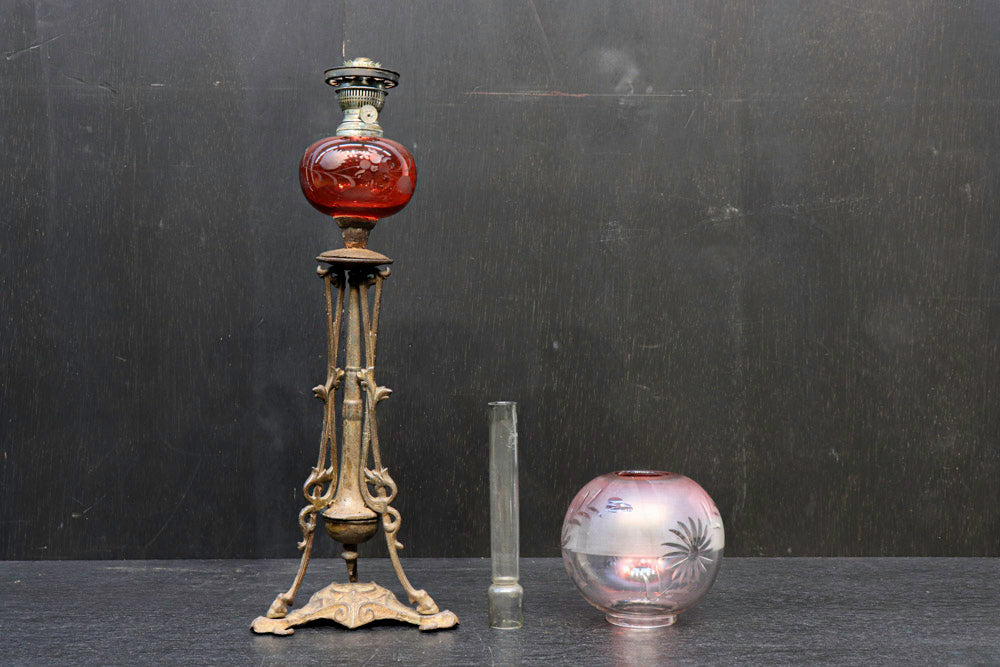 色ガラスが素敵な高脚デザインのオイルランプ DC4138 – 古福庵