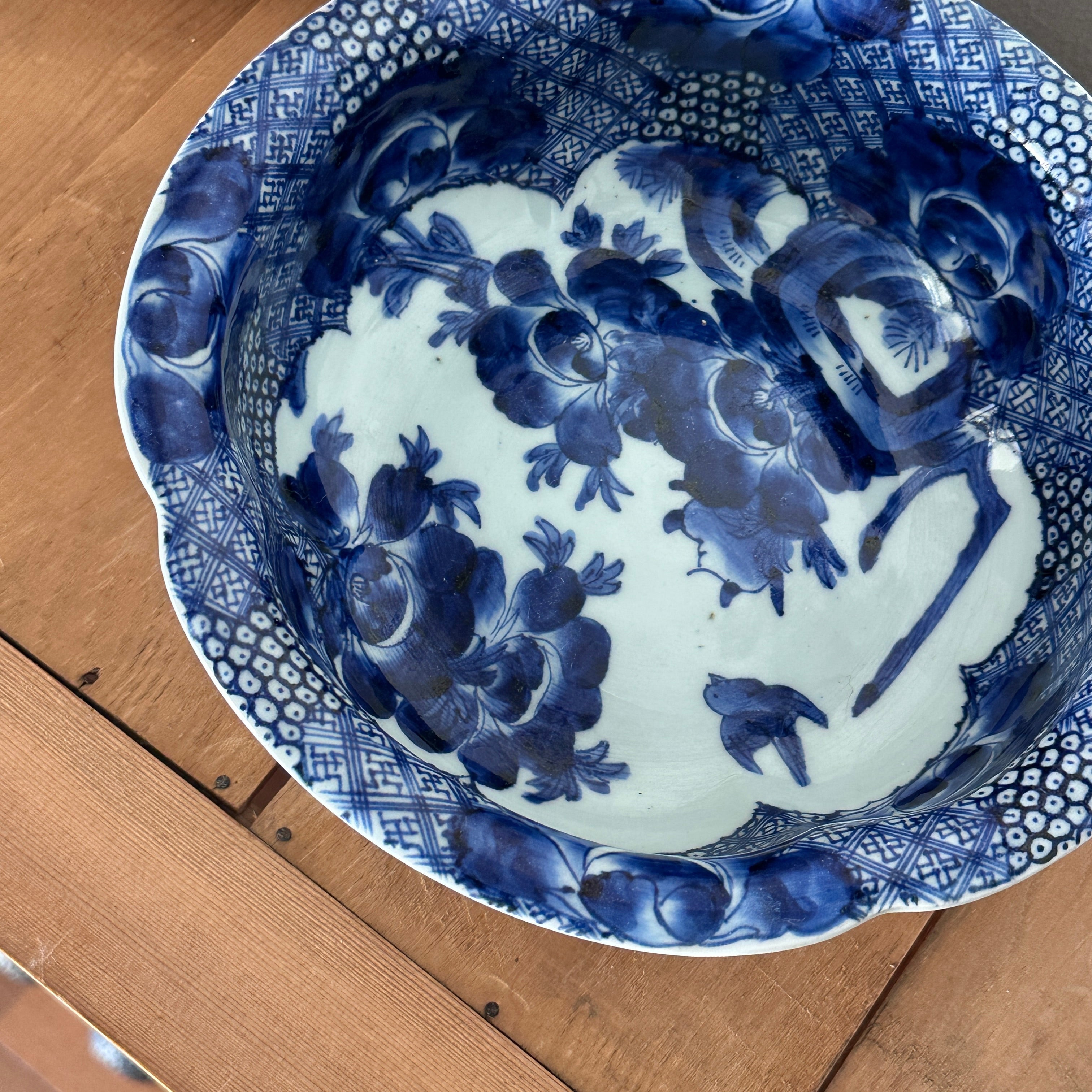 華咲くベロ藍鉢 – Kotto Shop