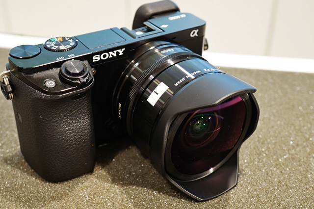 ソニーストアで、ウルトラワイドコンバーター「VCL-ECU2」とフィッシュ