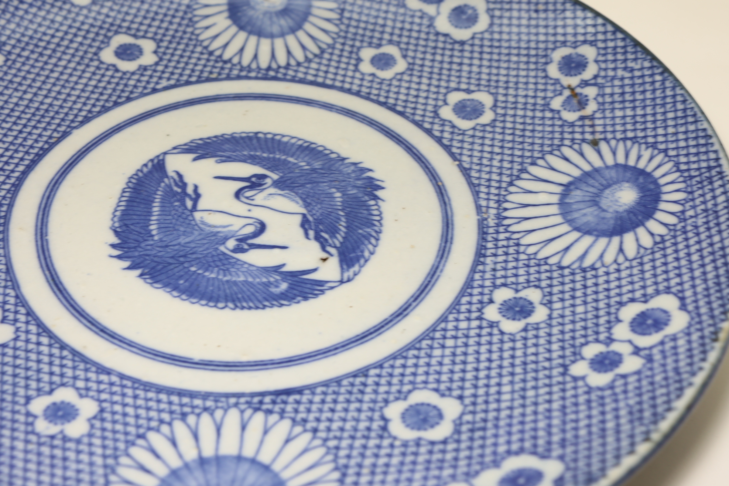 Y2396-1 中国 宋時代 人物図 波型皿 直径23㎝ 箱付き せ Y2396-1 中国