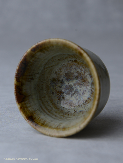 岡本作礼 唐津黒高麗 ぐい呑み 銀座 黒田陶苑個展作品 共箱 岡本作礼