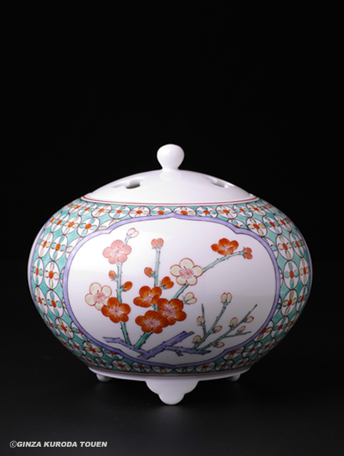 十四代柿右衛門窯絵付師鷹巣作錦色絵川蝉楓文