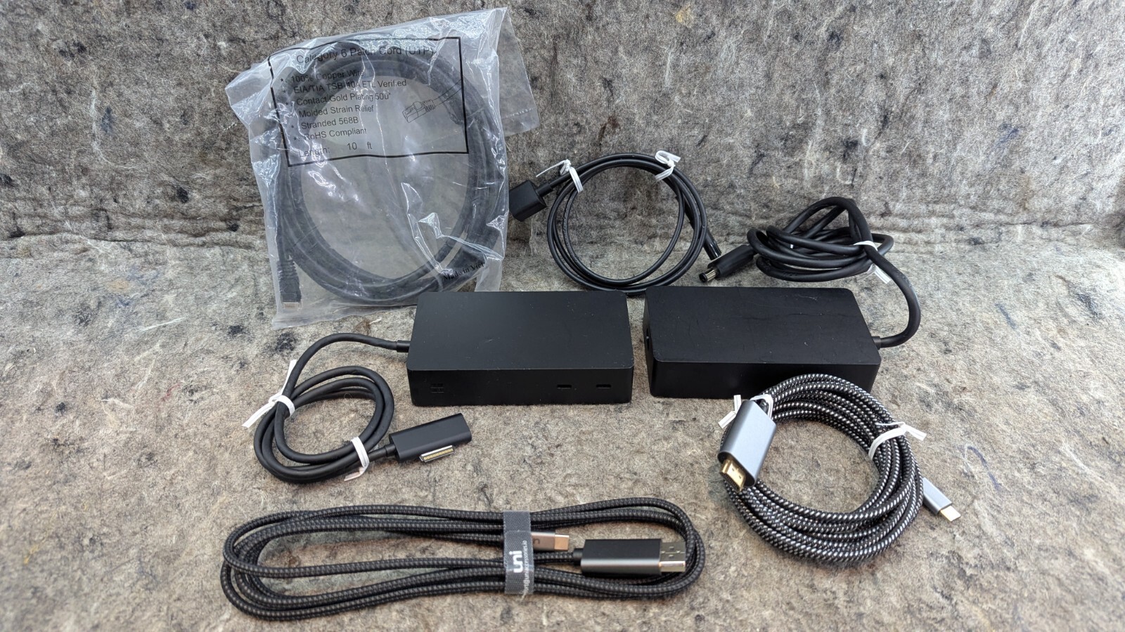 分配器・切替器 Microsoft Surface Dock 2 model-1917 Amazon.com: NEW