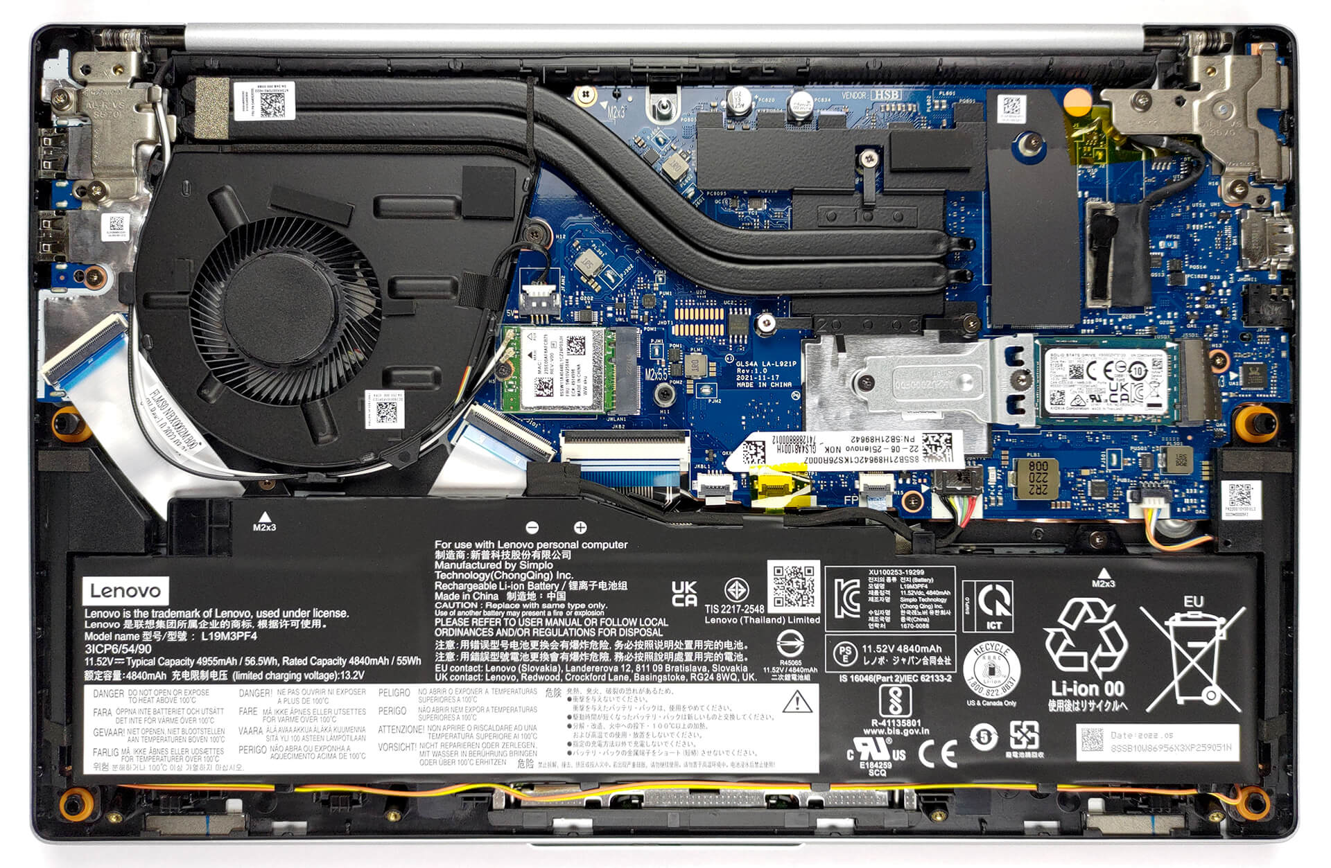 Lenovo IdeaPad 5（14インチ、2022年）を開く方法 - 分解および