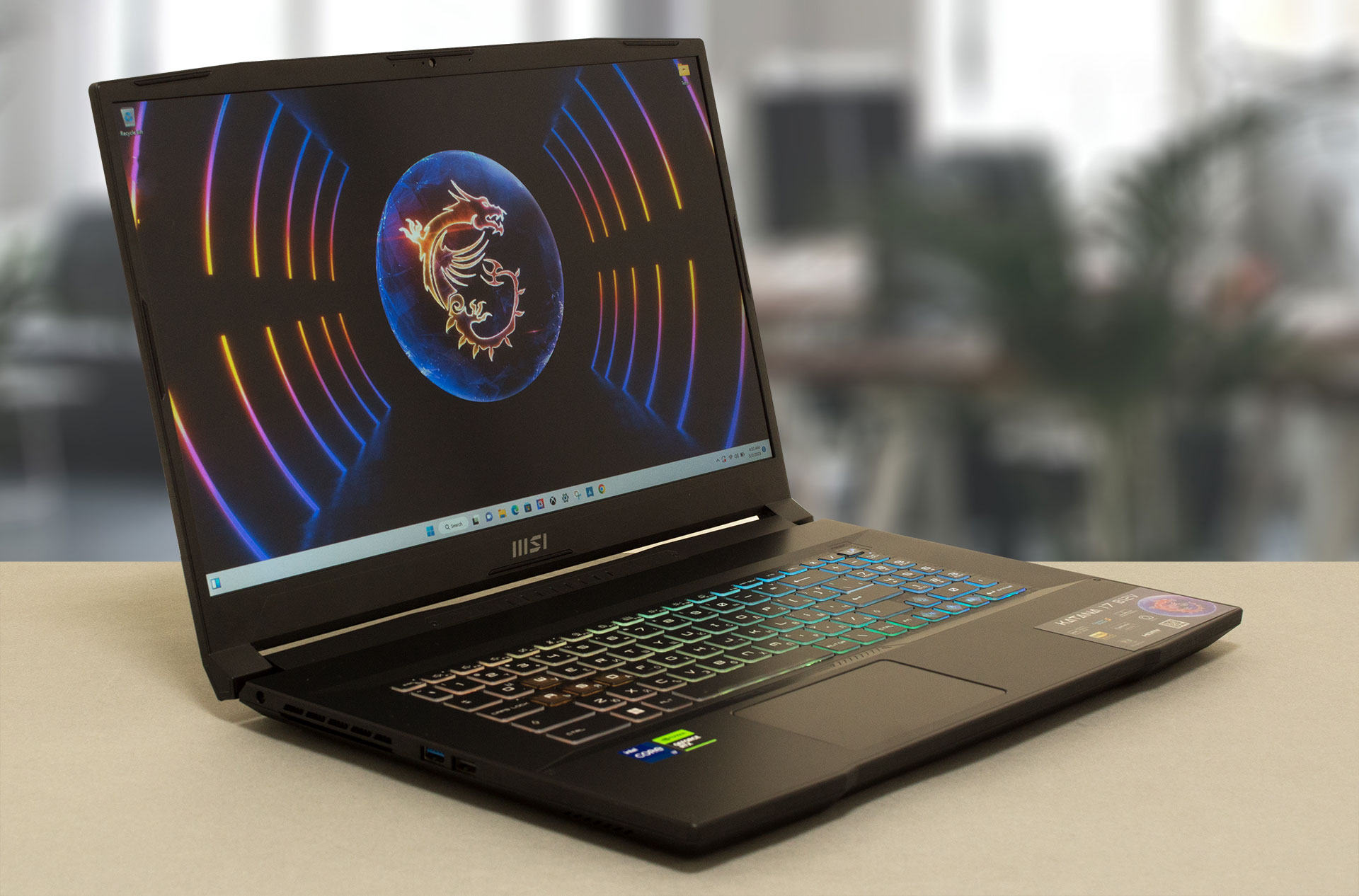 MSI Katana 17（B12V）レビュー - MUXスイッチ搭載のお手頃ノートPC