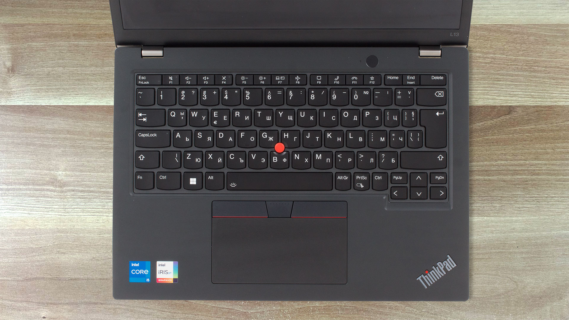 レノボ ThinkPad L13 Gen 4 (Intel) レビュー - 静音冷却ファンを搭載