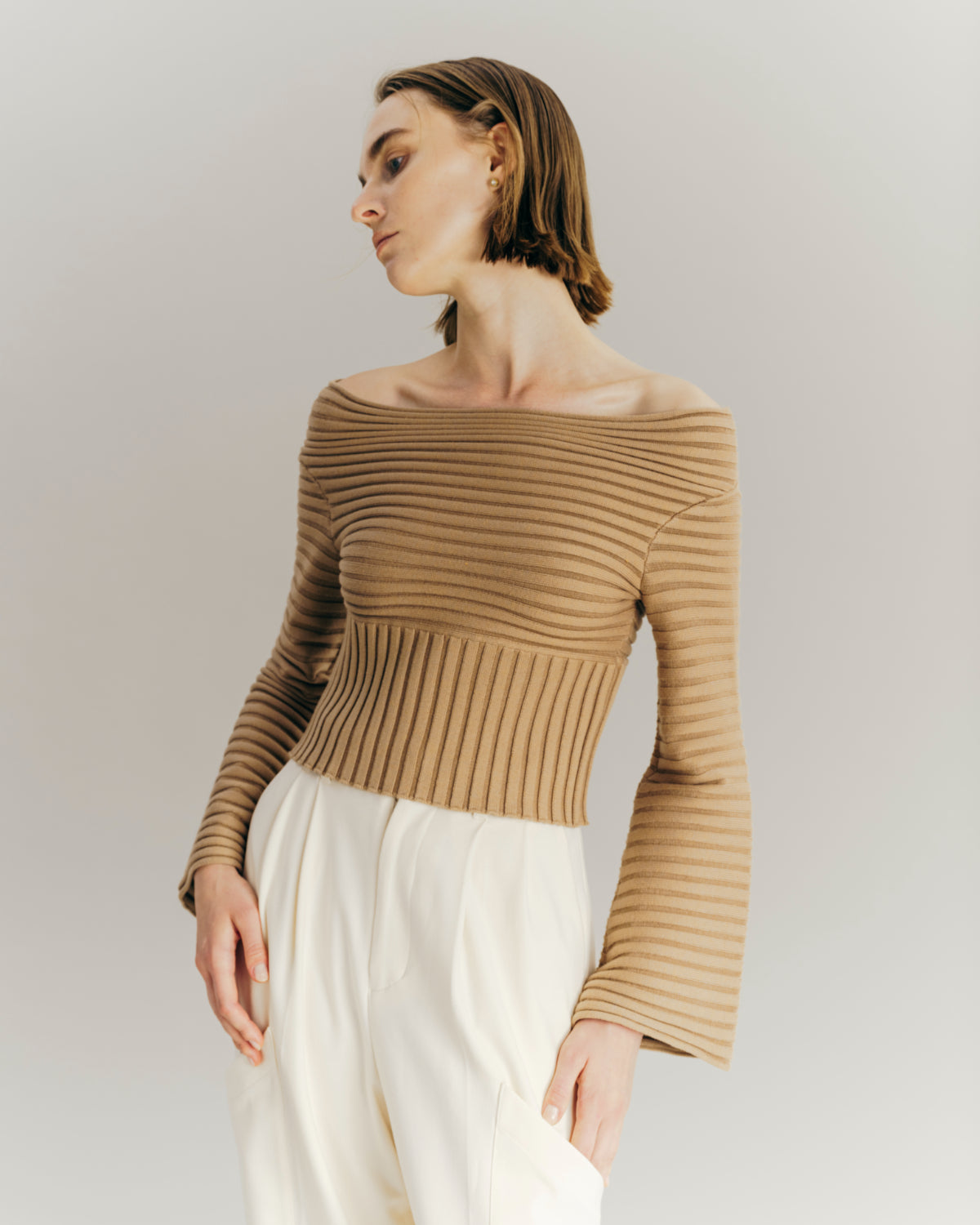Off shoulder Panel knit tops – L'AUBE BLANC
