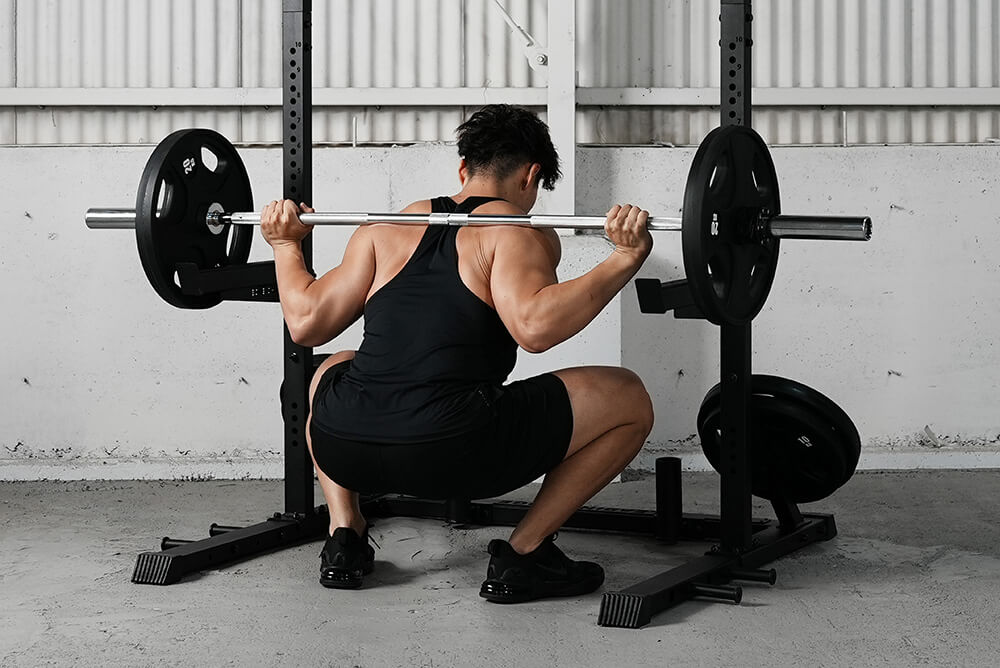 バーベルを手に入れてスクワットの負荷を上げてみよう！ ｜コラム