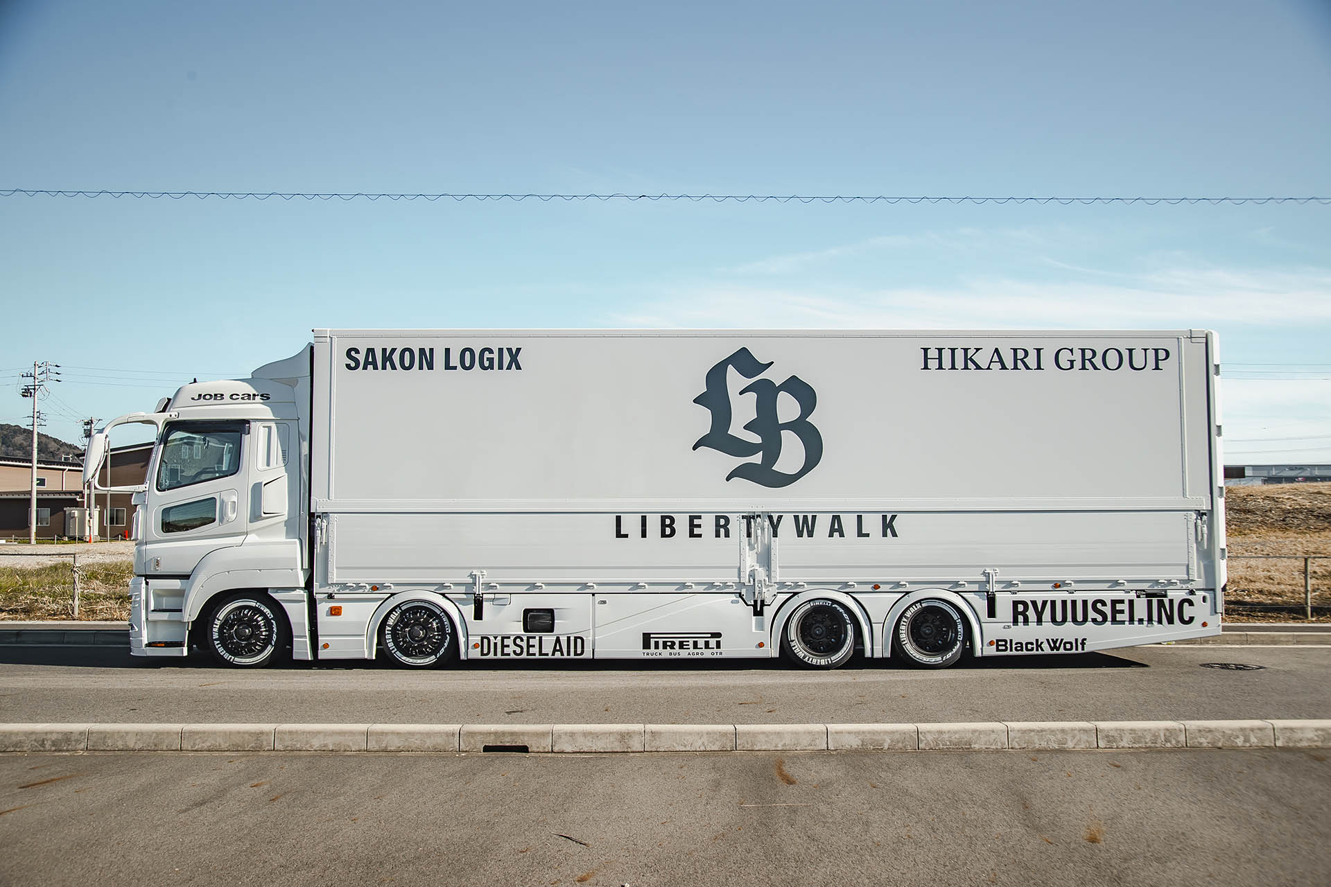LB-TRUCKS Mitsubishi Fuso SUPER GREAT - LIBERTY WALK | リバティー