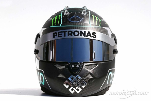 ニコ・ロズベルグ（メルセデス）： F1ヘルメットとレーシングスーツ