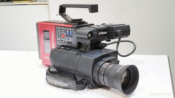 M1267#Victor カラービデオカメラ CV-2004 本体 ケーブル付き M1267