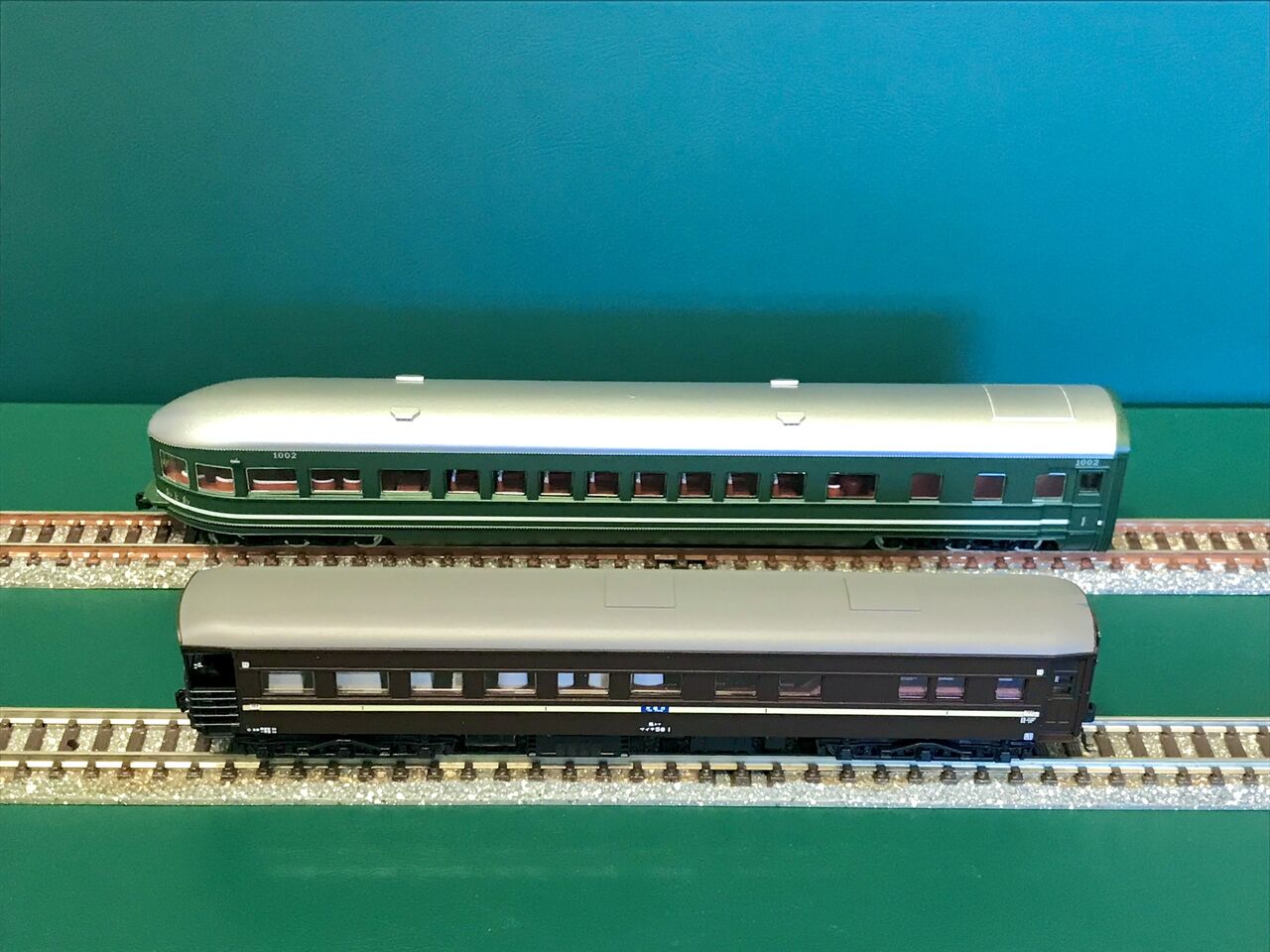 マイクロエース「テンイ8形（あじあ号）」と国鉄の展望車を並べてみ