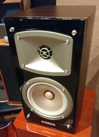 YAMAHA NS-B330が仲間入り : 音の牢獄