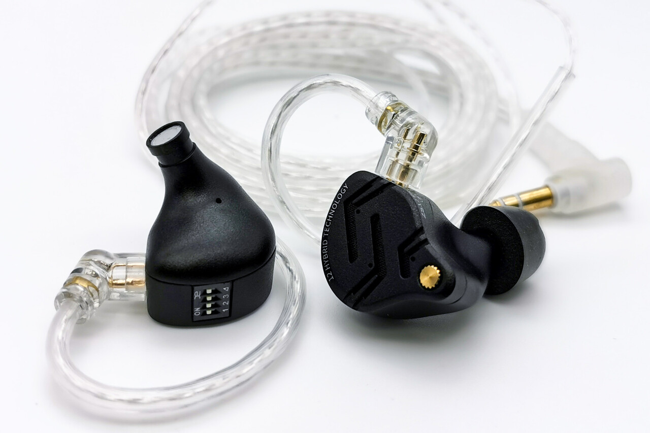 KZ ZS12 PRO X」(スイッチ付き) 金属シェルの5BA+1DDでパワフルに解像