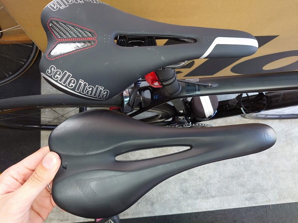 Selle Italia SLR Kit Carbonio Flow 軽量カーボンレールサドル : え