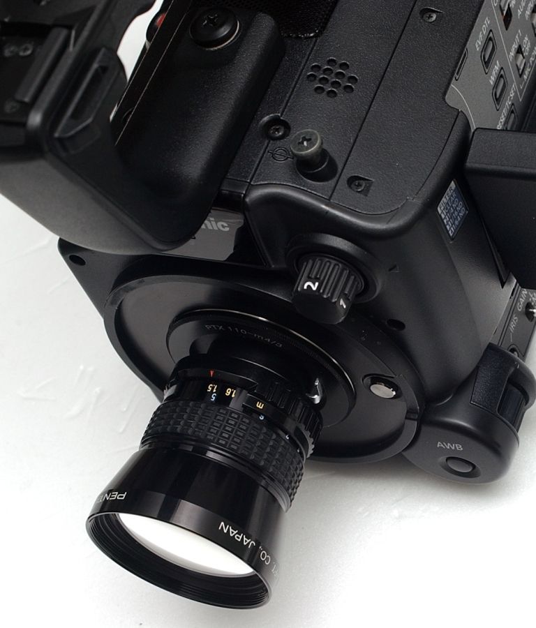マイクロ－フォーサーズ動画専用機パナソニックAG-AF105にマウント