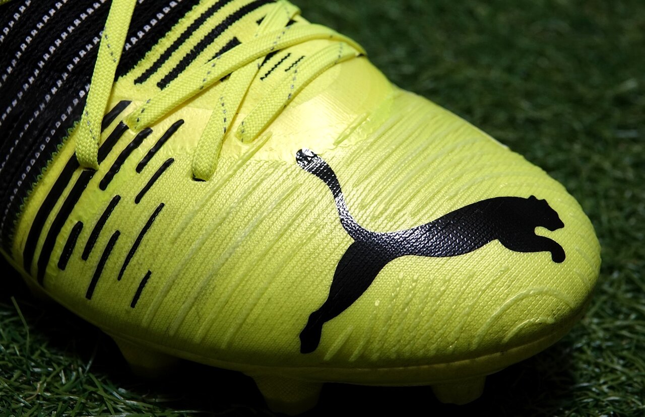 プーマ「フューチャーZ1.1HG」と「フューチャーZ1.2HG/AG」の違いを