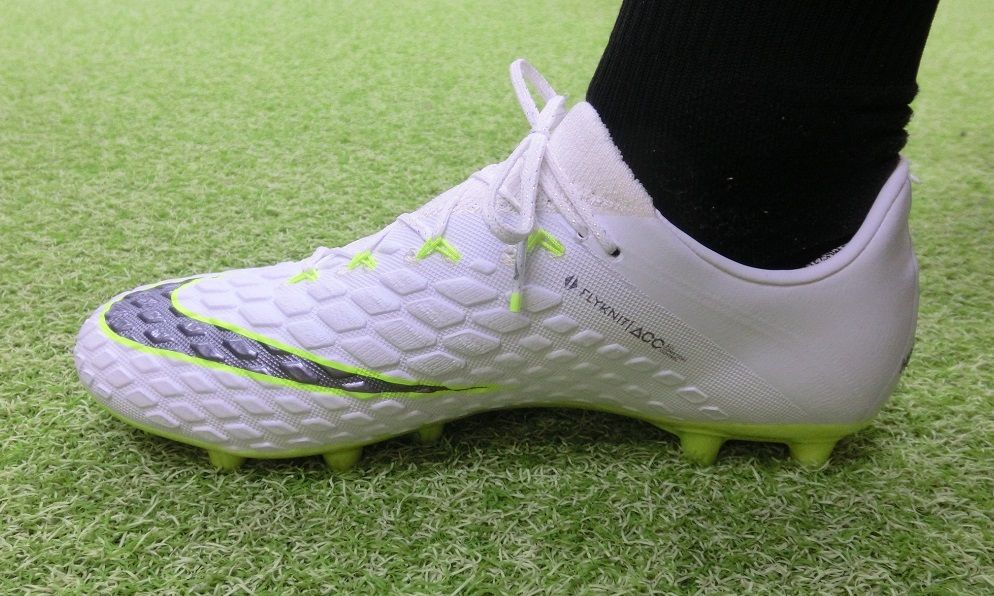 サイズ感】 ナイキ ハイパーヴェノムファントム3エリートHG