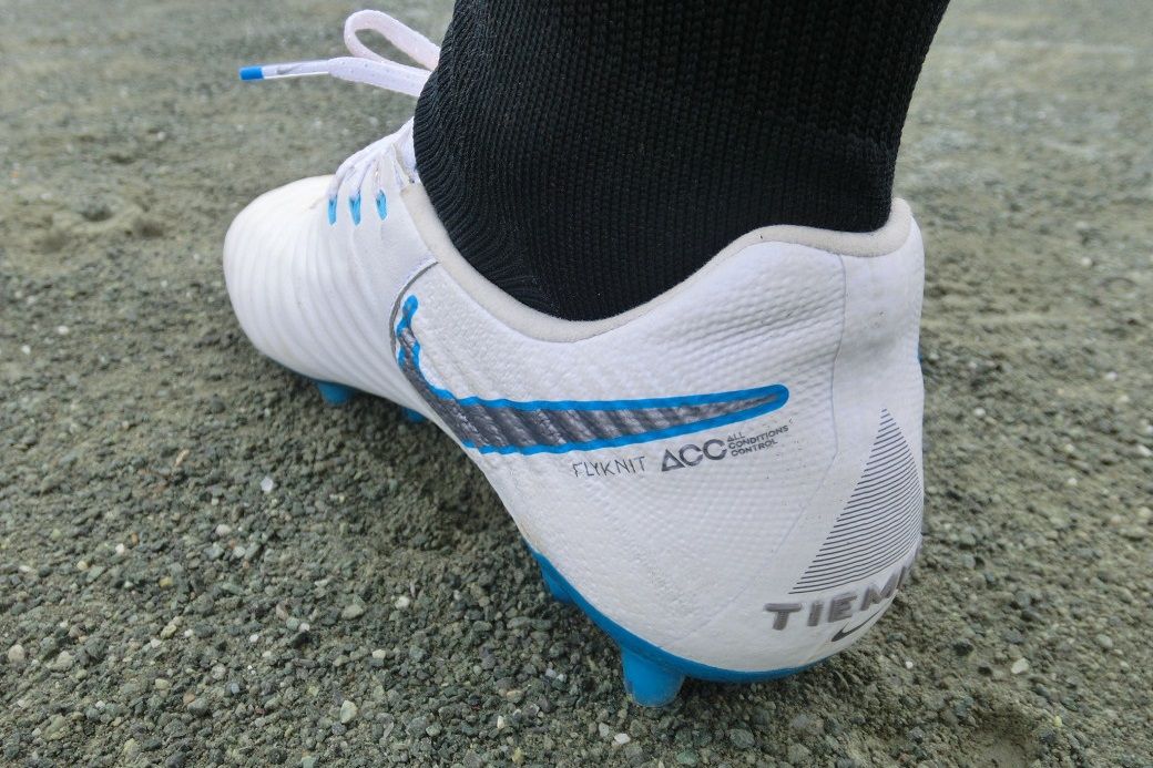 レビュー】 ナイキ ティエンポレジェンド7 エリートHG 評価 : Kohei's