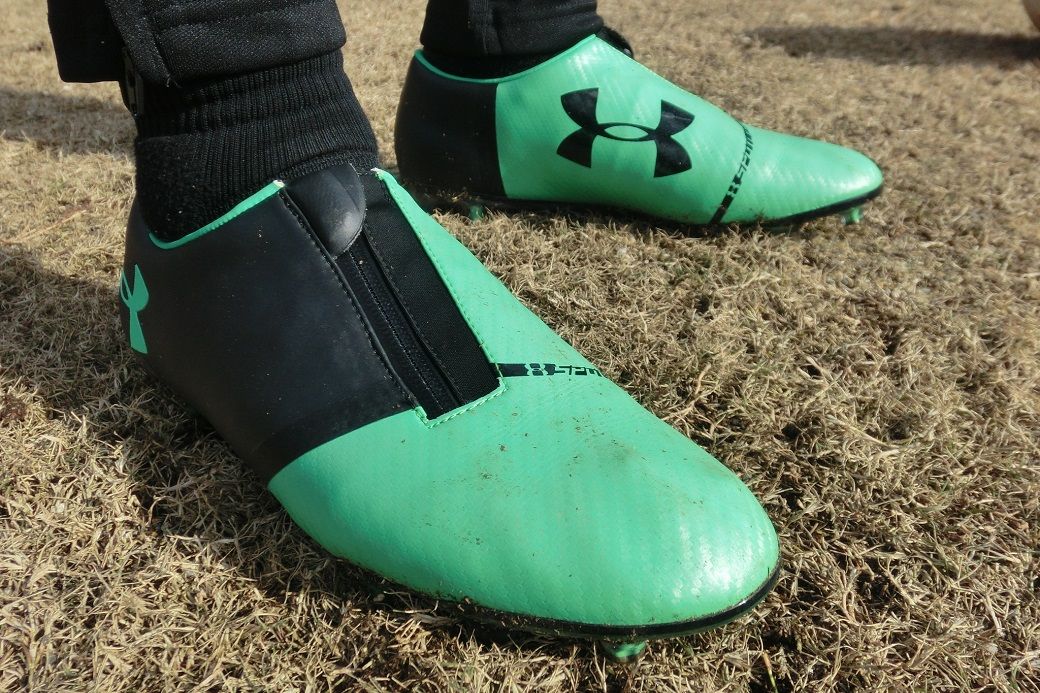 レビュー】 アンダーアーマー スポットライトFG (チャック付きスパイク