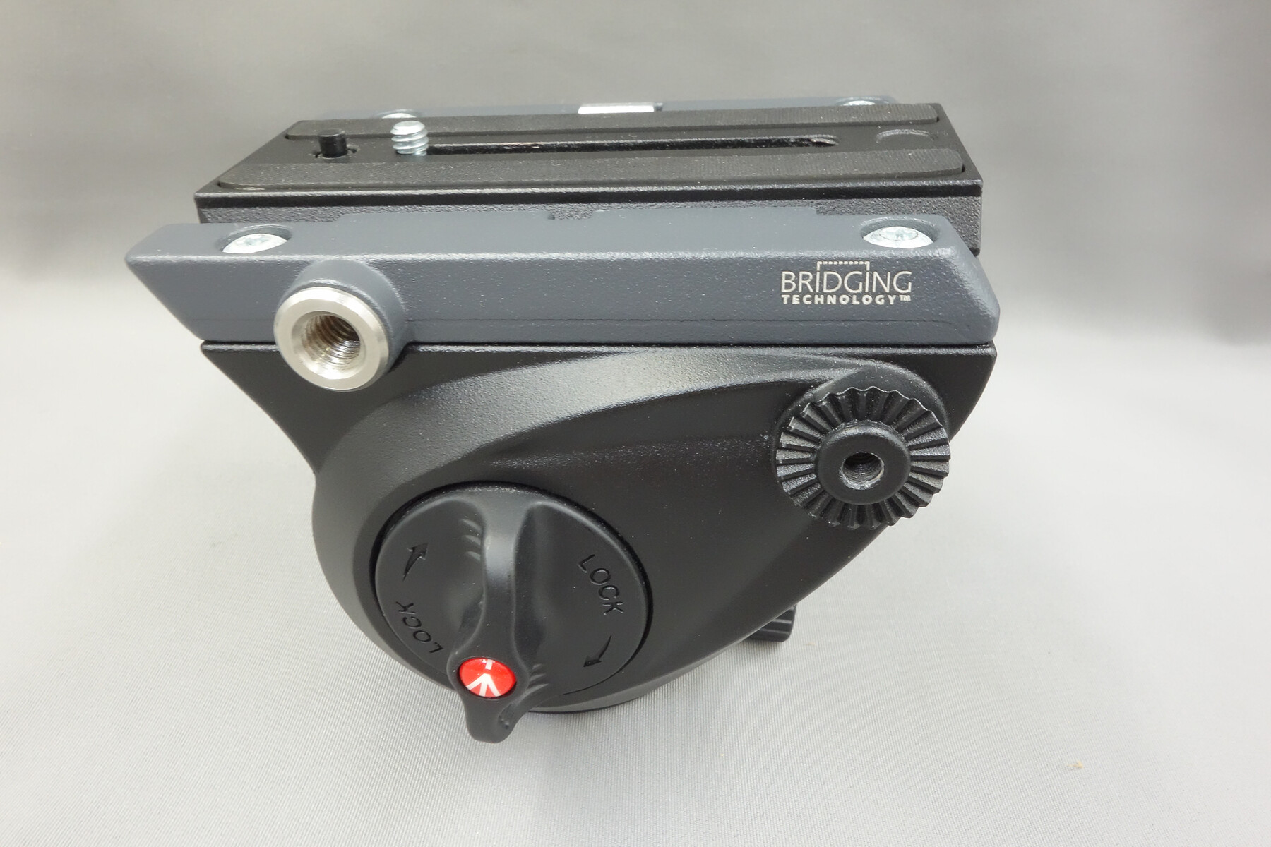 Manfrotto プロフルード ビデオ雲台 MVH500AH 」を購入 : 趣味の「写真