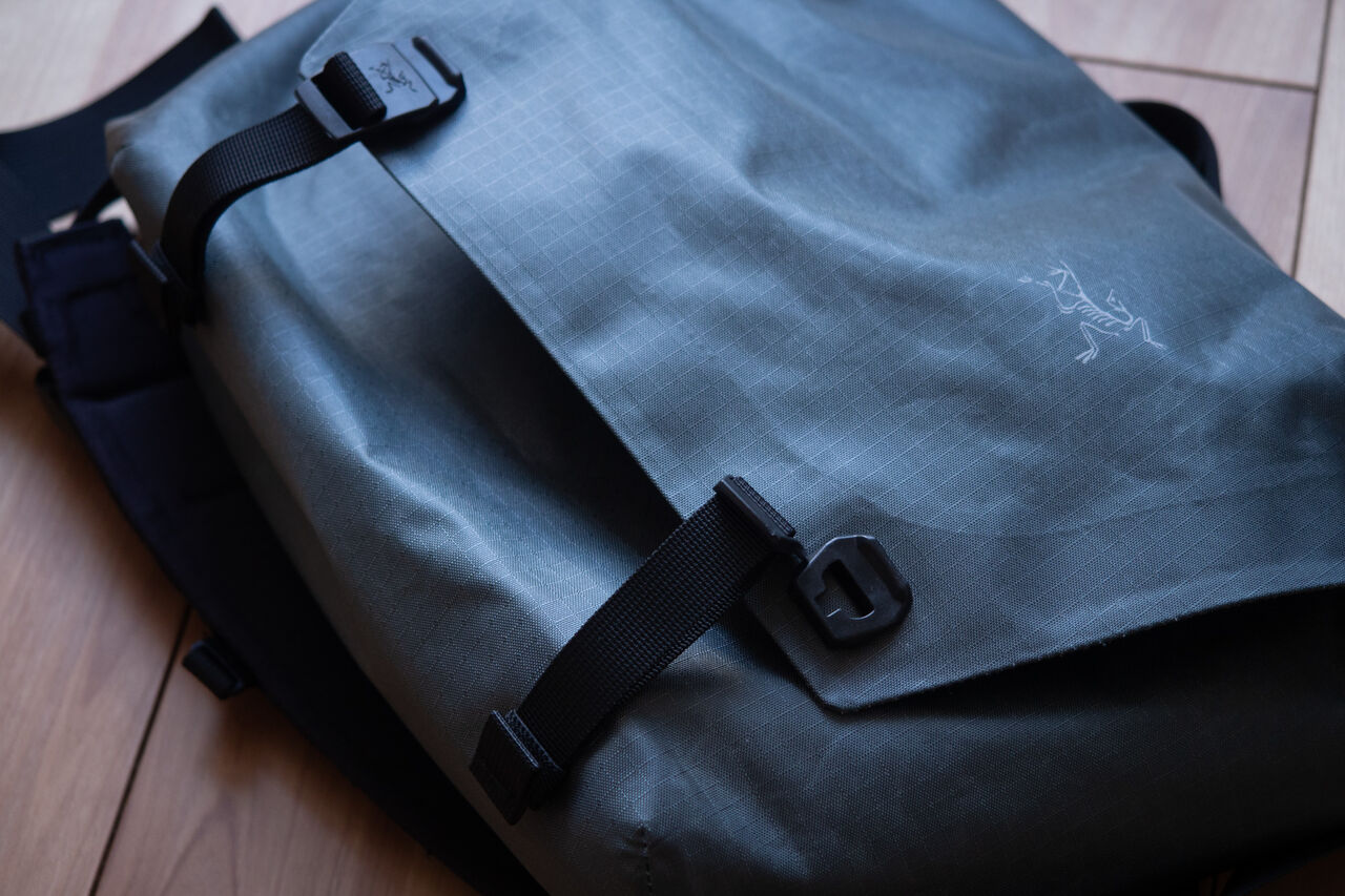 やっぱり3点掛けは便利 [ARC'TERYX Granville 10 Courier Bag] : 山に
