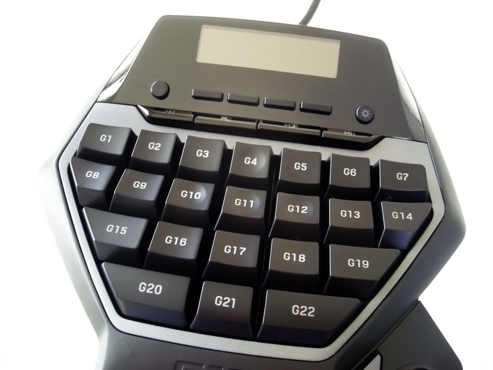 ゲーミングデバイス Logicool『G13 Advanced Gameboard』レビュー : お